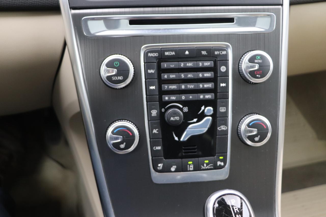 Volvo XC60 2015.5 AWD 4dr T6 Platinum 2015