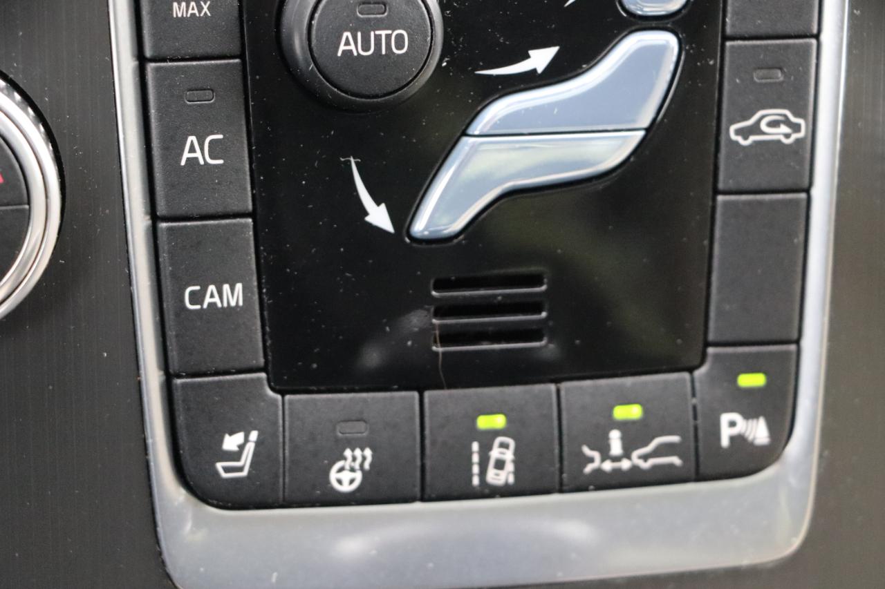 Volvo XC60 2015.5 AWD 4dr T6 Platinum 2015