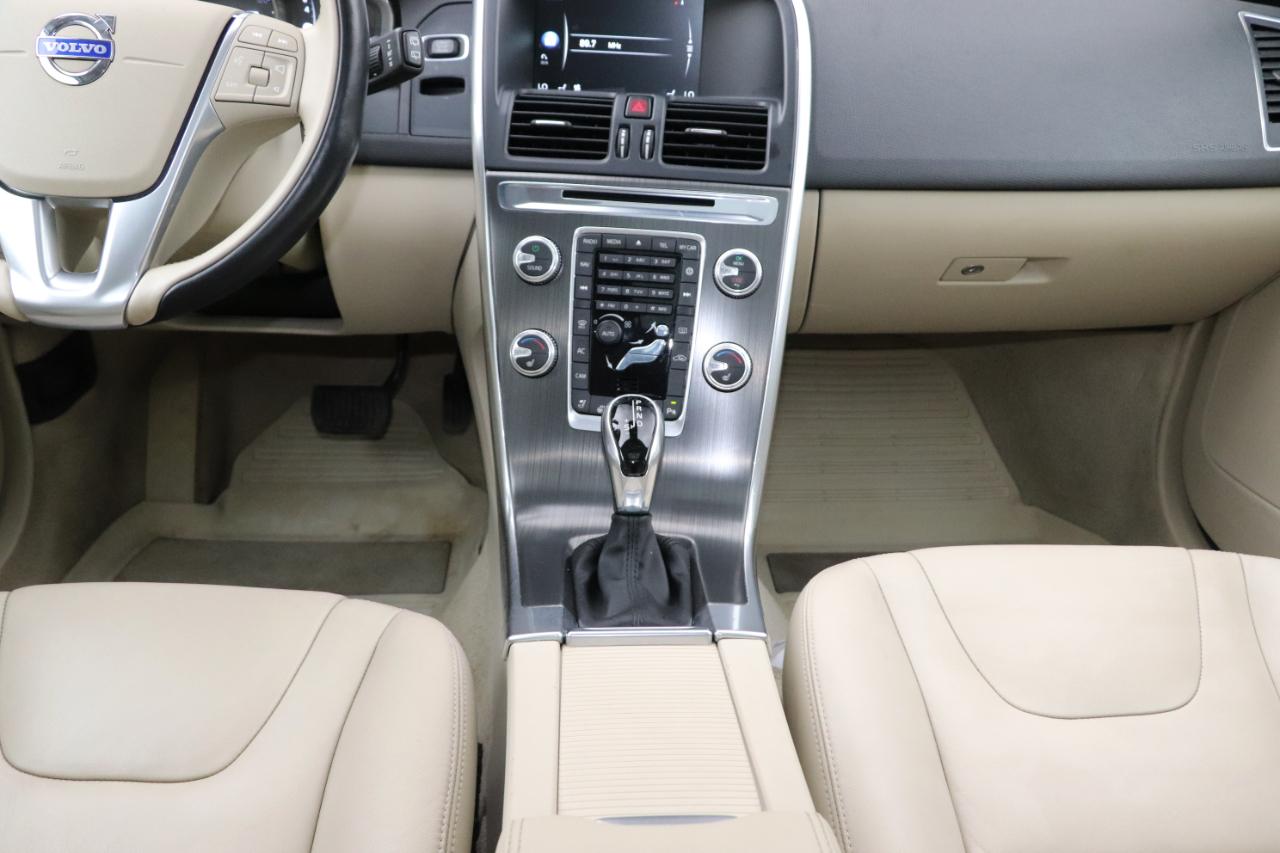 Volvo XC60 2015.5 AWD 4dr T6 Platinum 2015