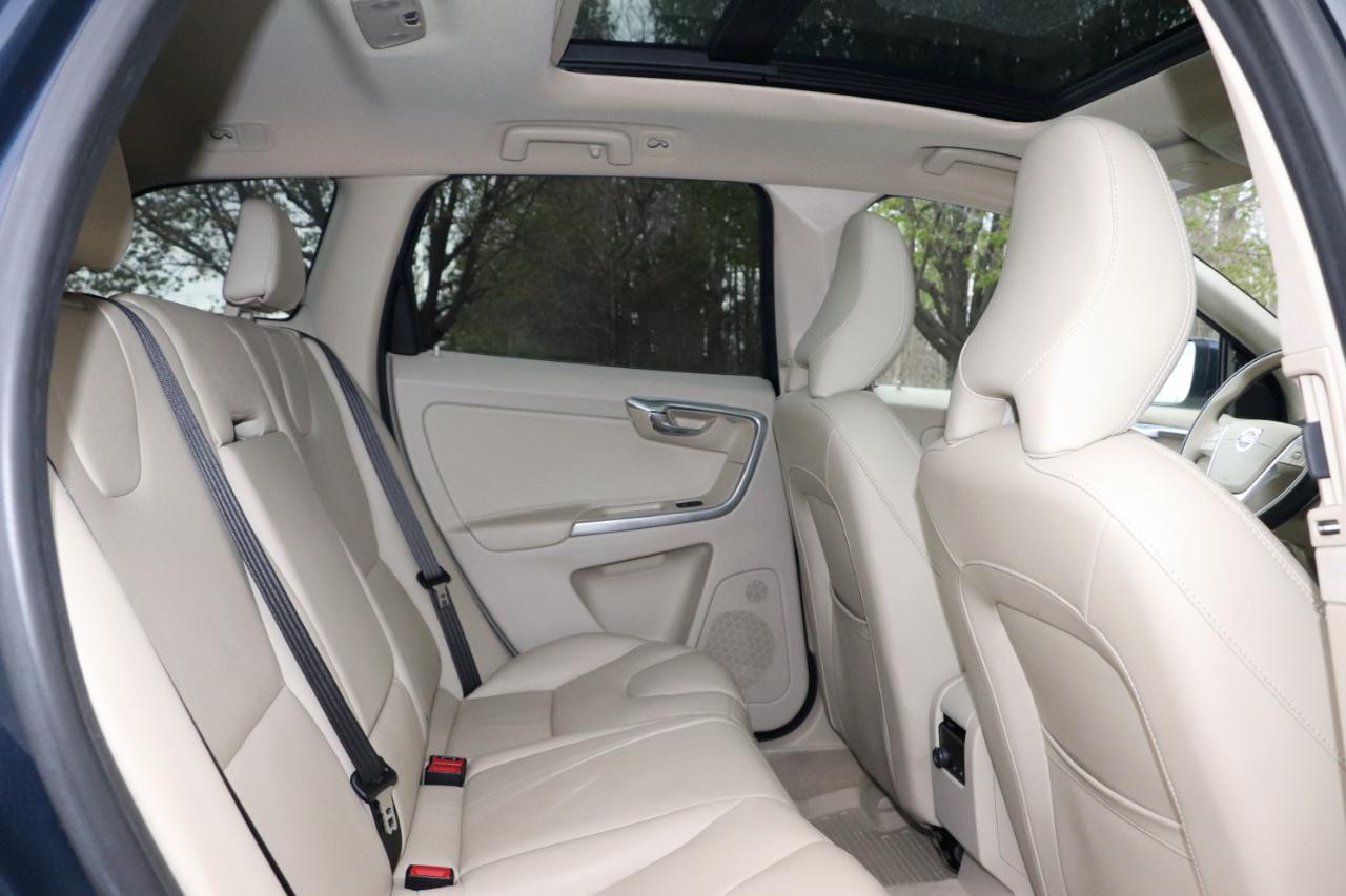 Volvo XC60 2015.5 AWD 4dr T6 Platinum 2015