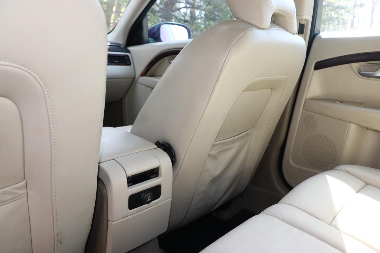 Volvo V70 4dr Wgn 2009