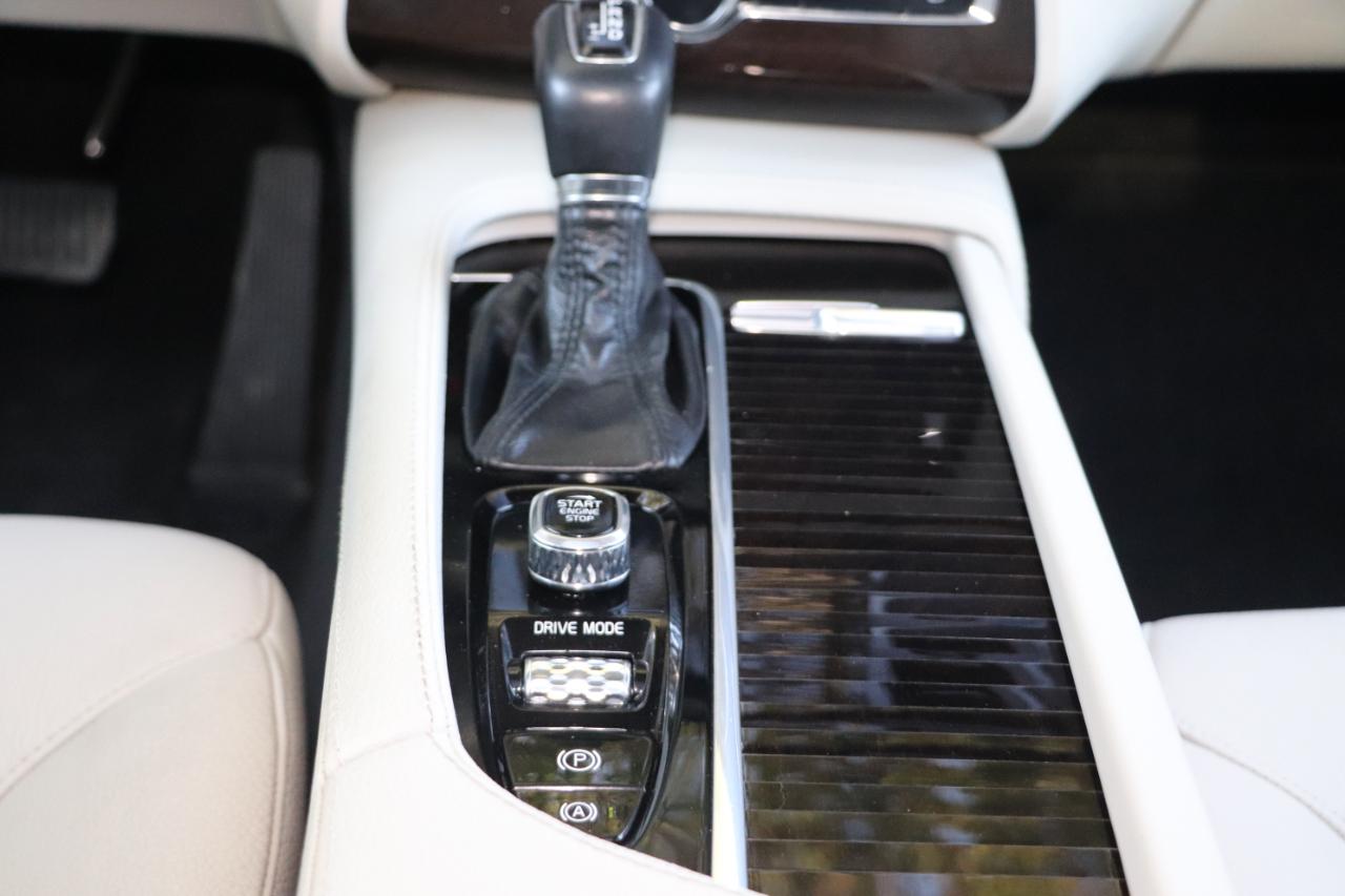 Volvo XC90 T6 AWD Momentum 2019