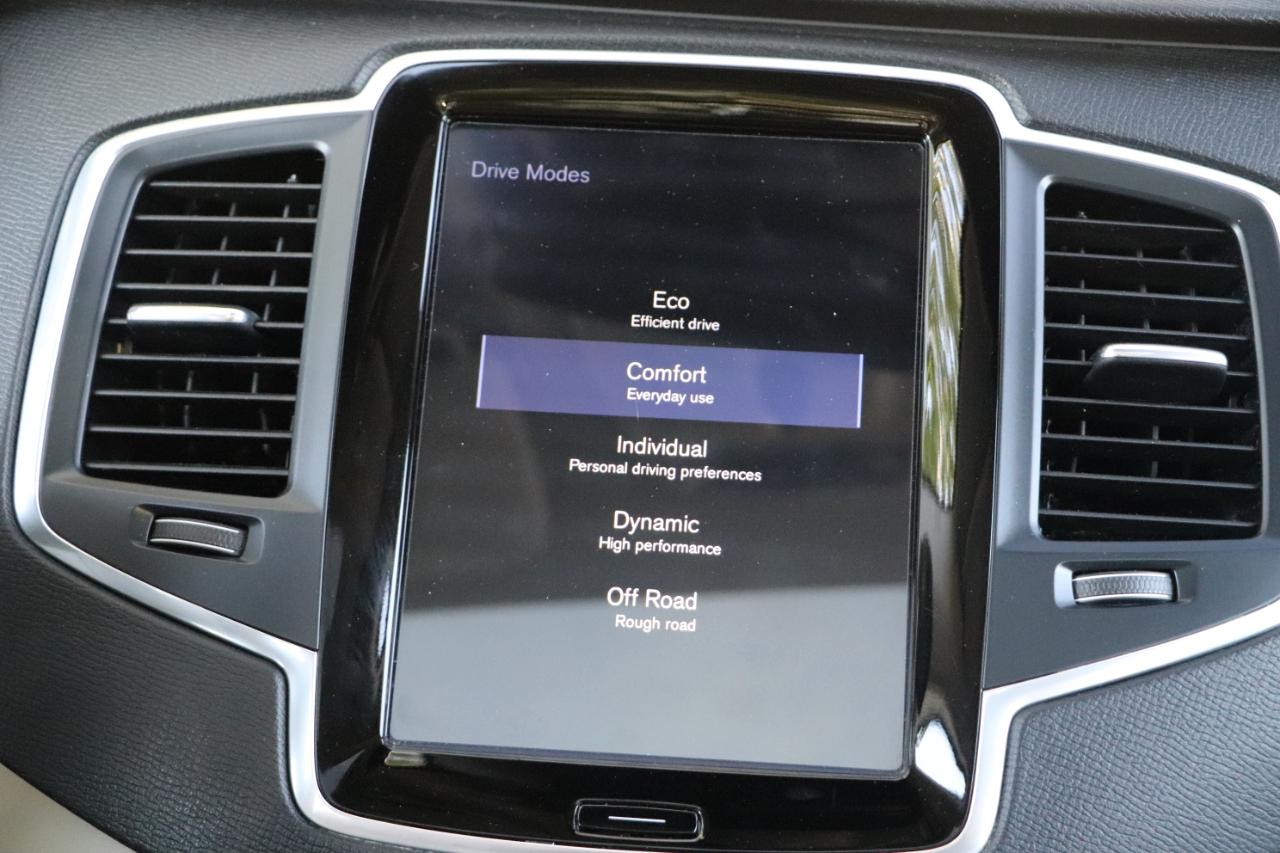 Volvo XC90 T6 AWD Momentum 2019