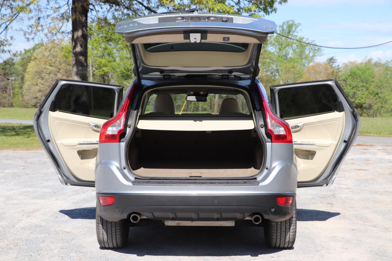 Volvo XC60 AWD 4dr 3.0L Platinum 2012