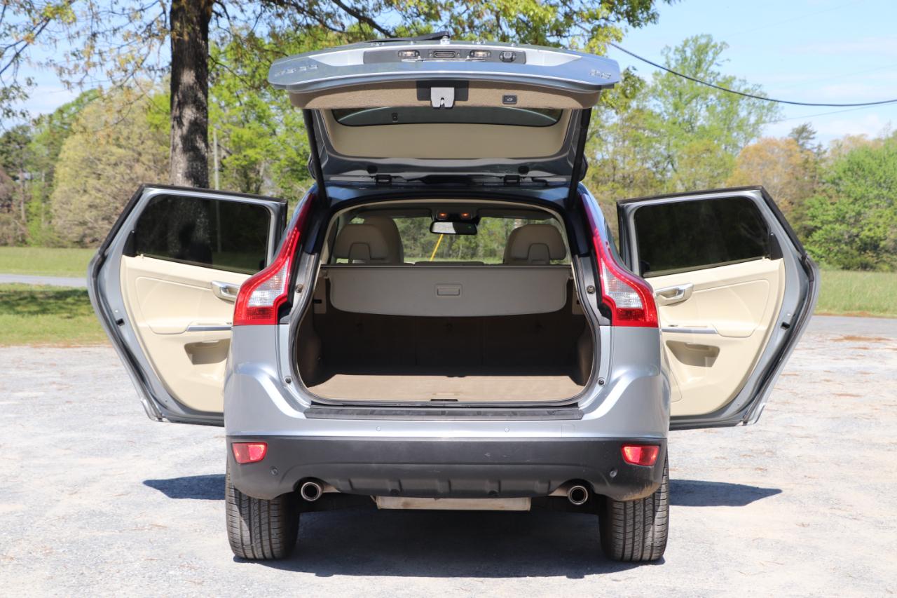 Volvo XC60 AWD 4dr 3.0L Platinum 2012