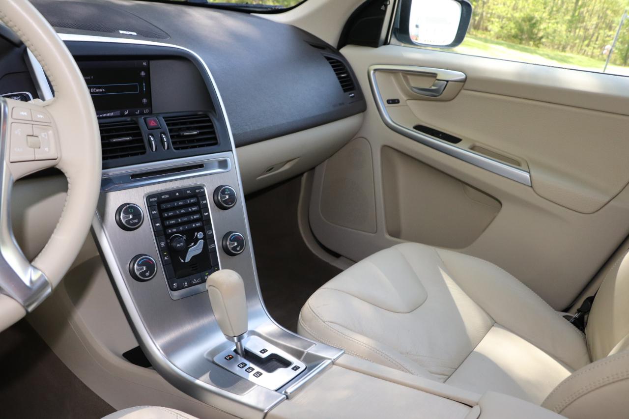 Volvo XC60 AWD 4dr 3.0L Platinum 2012