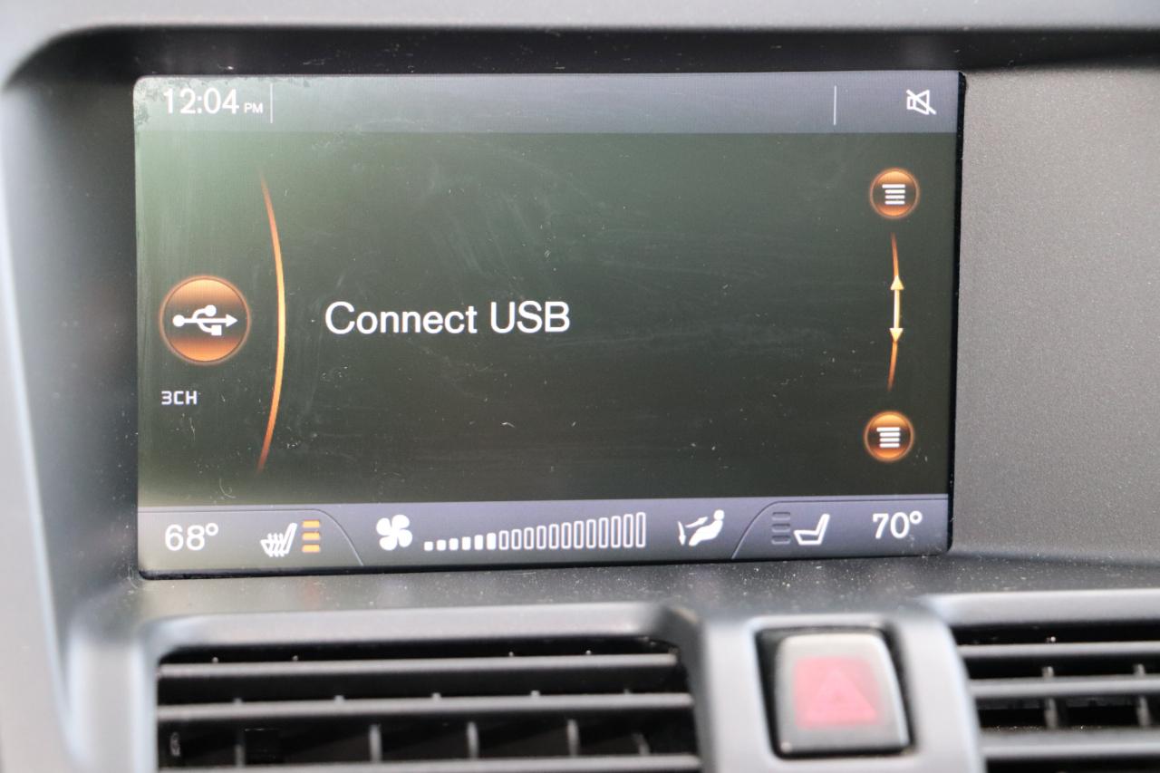 Volvo XC60 AWD 4dr 3.0L Platinum 2012