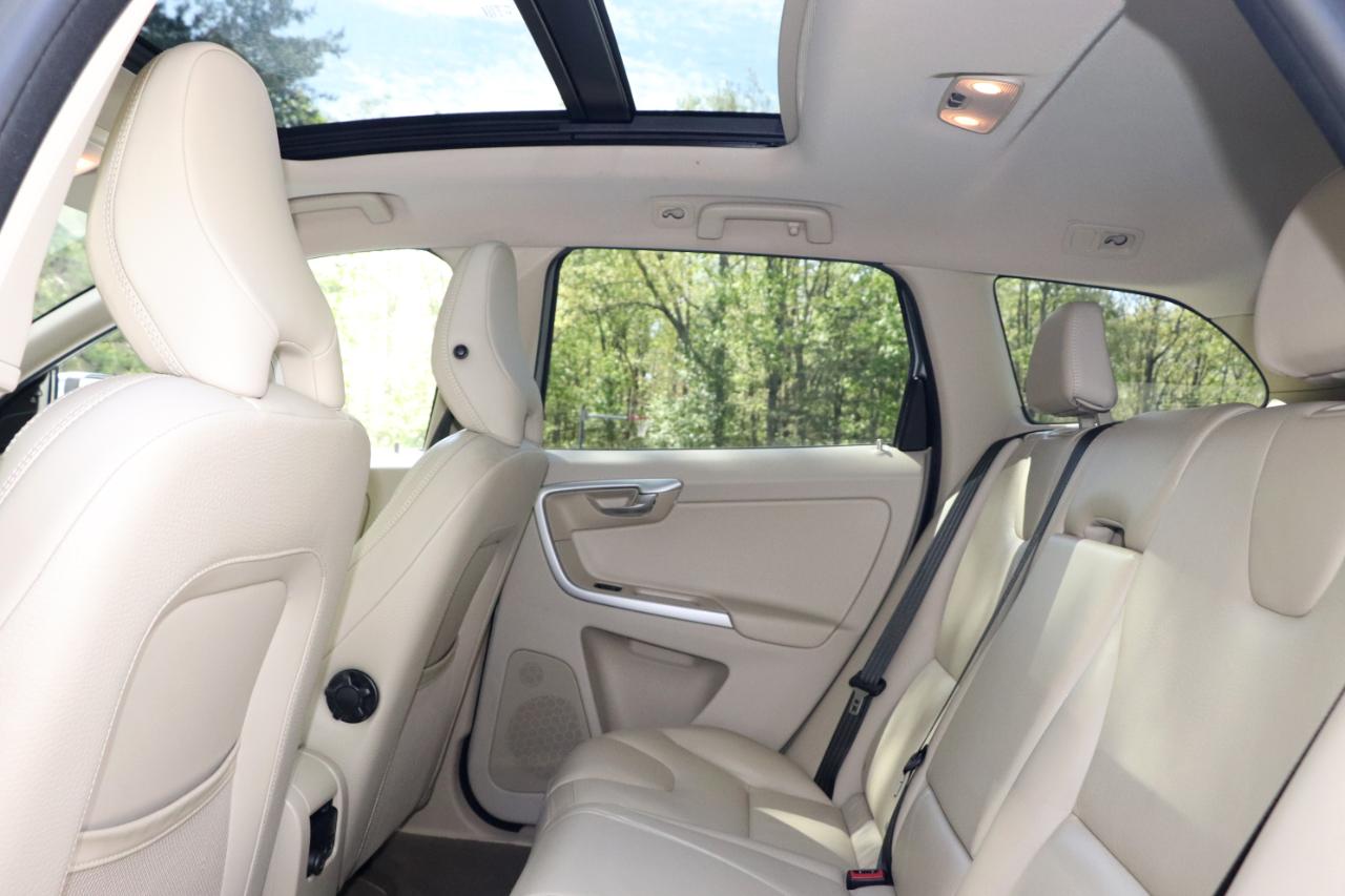 Volvo XC60 AWD 4dr 3.0L Platinum 2012