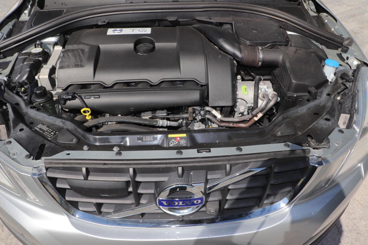 Volvo XC60 AWD 4dr 3.0L Platinum 2012