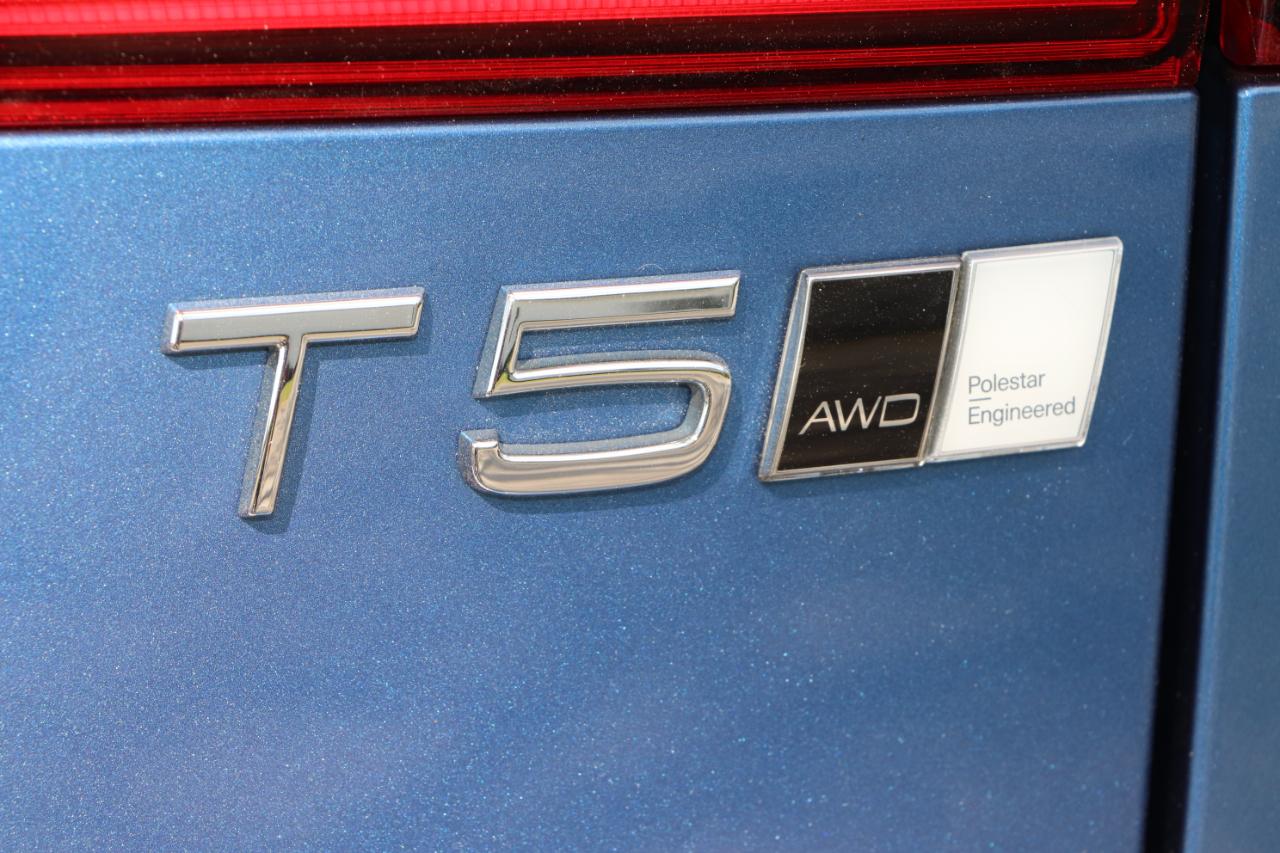 Volvo XC60 T5 AWD R-Design 2021