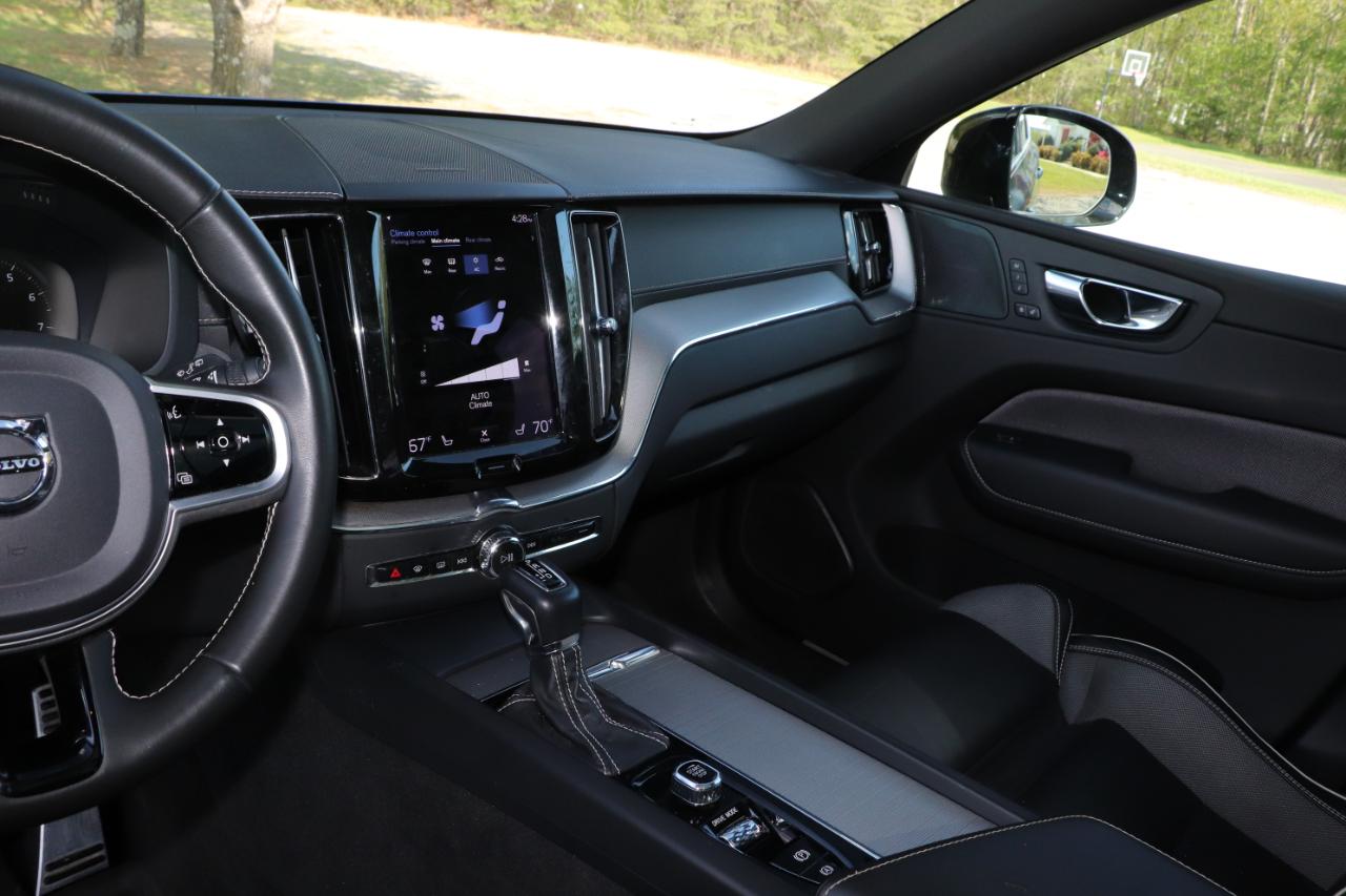 Volvo XC60 T5 AWD R-Design 2021