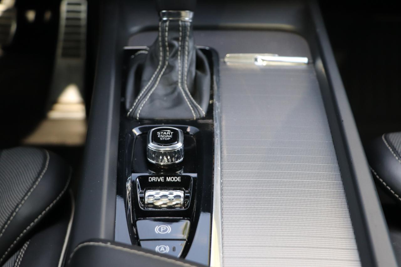 Volvo XC60 T5 AWD R-Design 2021