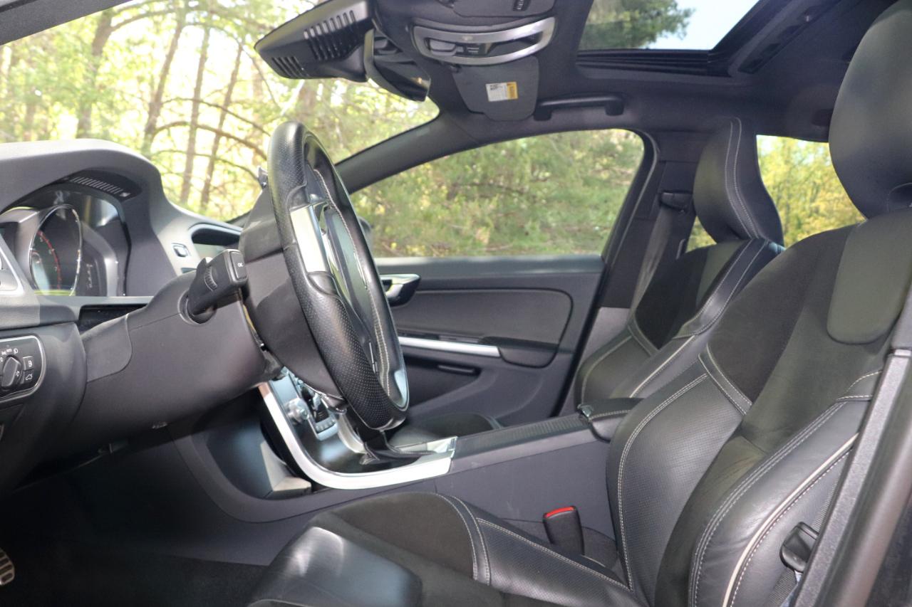 Volvo V60 2015.5 4dr Wgn T6 R-Design Platinum AWD 2015