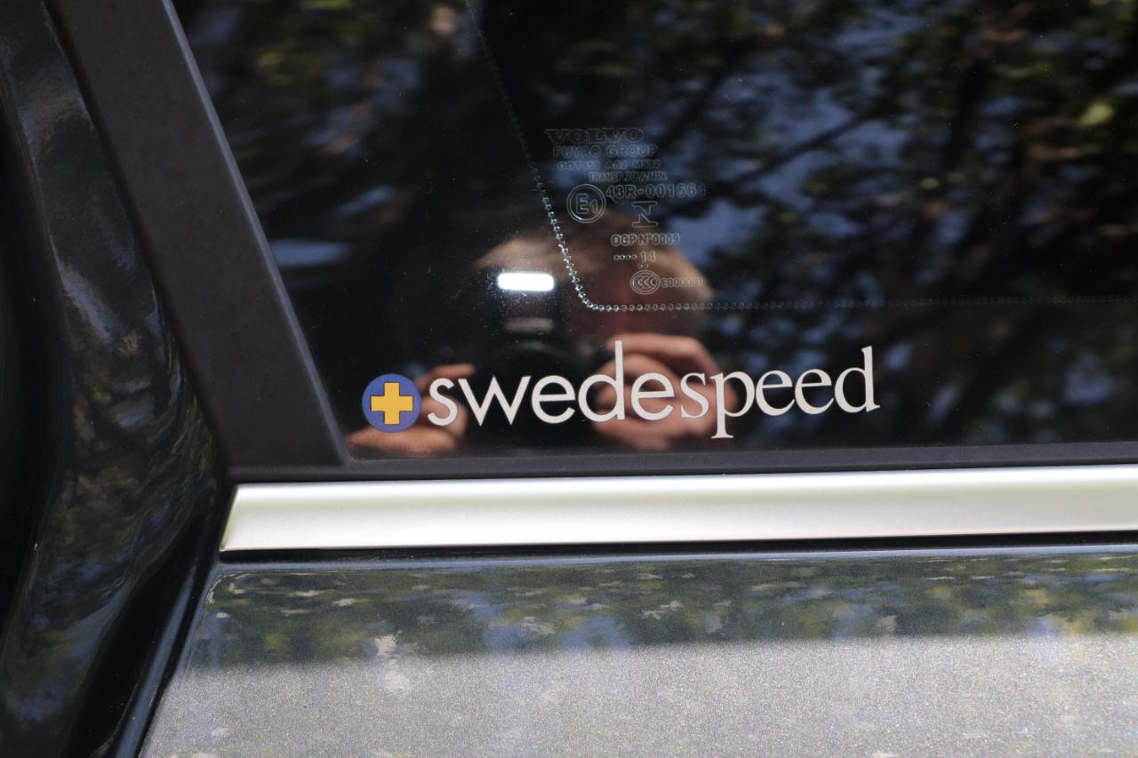 Volvo V60 2015.5 4dr Wgn T6 R-Design Platinum AWD 2015