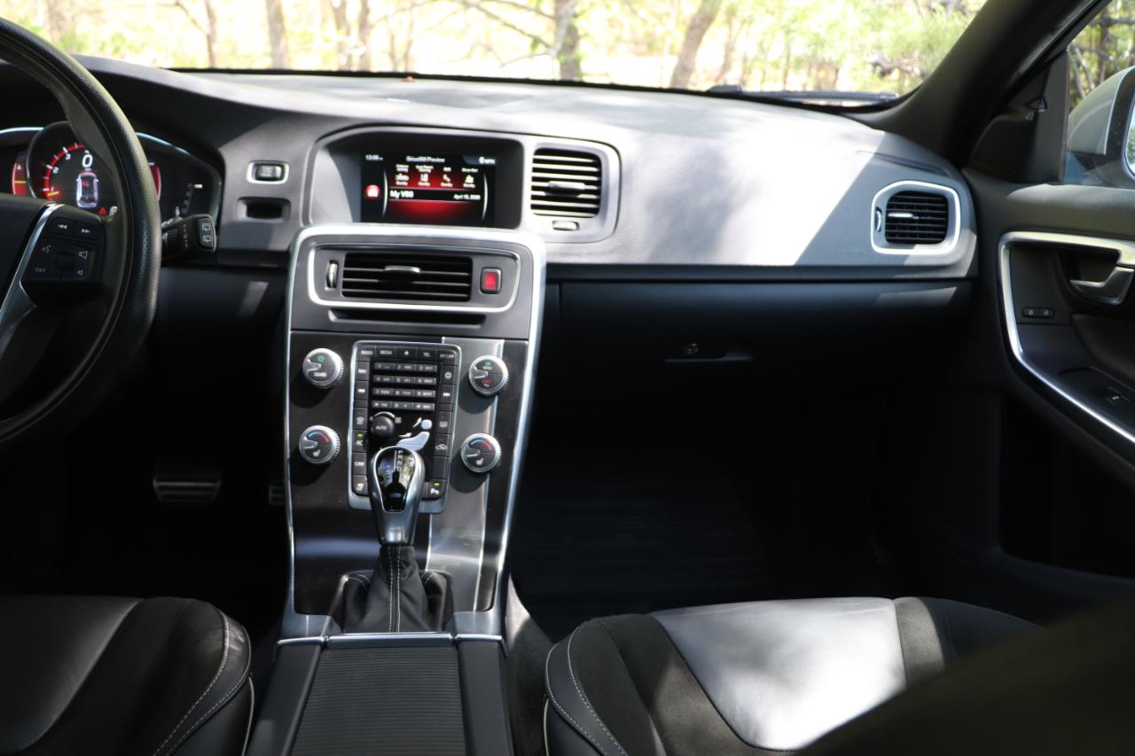 Volvo V60 2015.5 4dr Wgn T6 R-Design Platinum AWD 2015