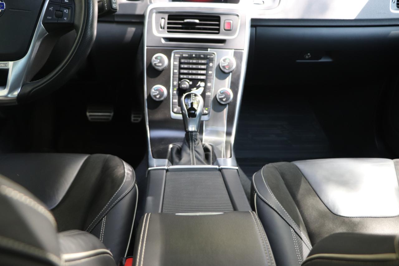 Volvo V60 2015.5 4dr Wgn T6 R-Design Platinum AWD 2015