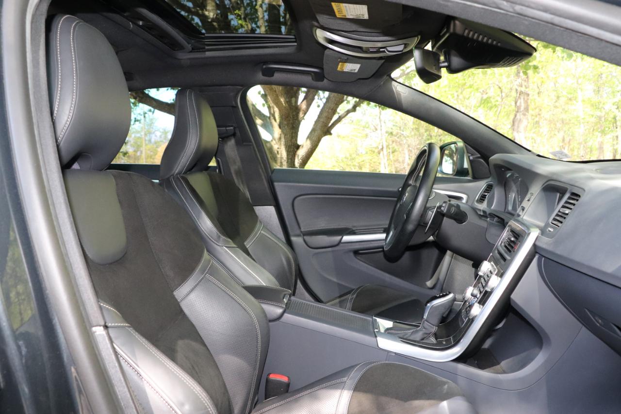 Volvo V60 2015.5 4dr Wgn T6 R-Design Platinum AWD 2015