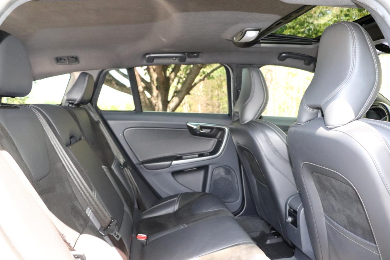 Volvo V60 2015.5 4dr Wgn T6 R-Design Platinum AWD 2015