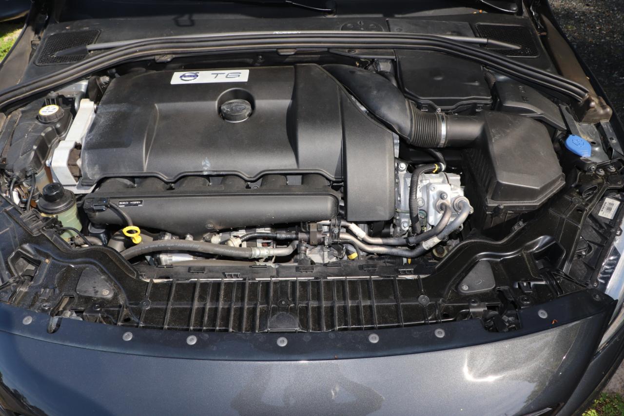 Volvo V60 2015.5 4dr Wgn T6 R-Design Platinum AWD 2015