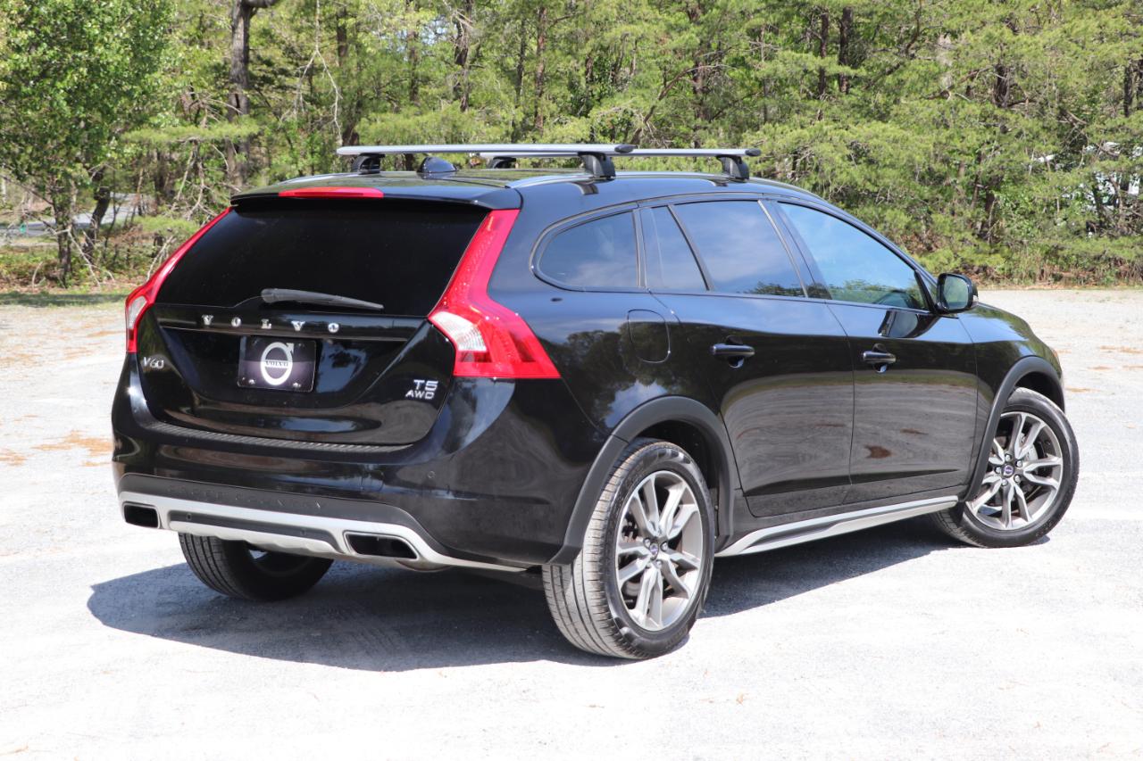 Volvo V60 Cross Country 4dr Wgn T5 Platinum AWD 2016