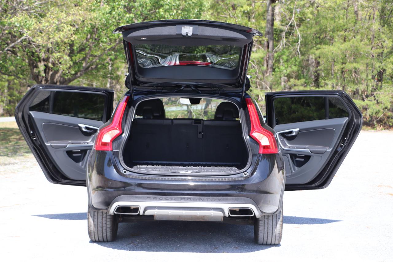 Volvo V60 Cross Country 4dr Wgn T5 Platinum AWD 2016