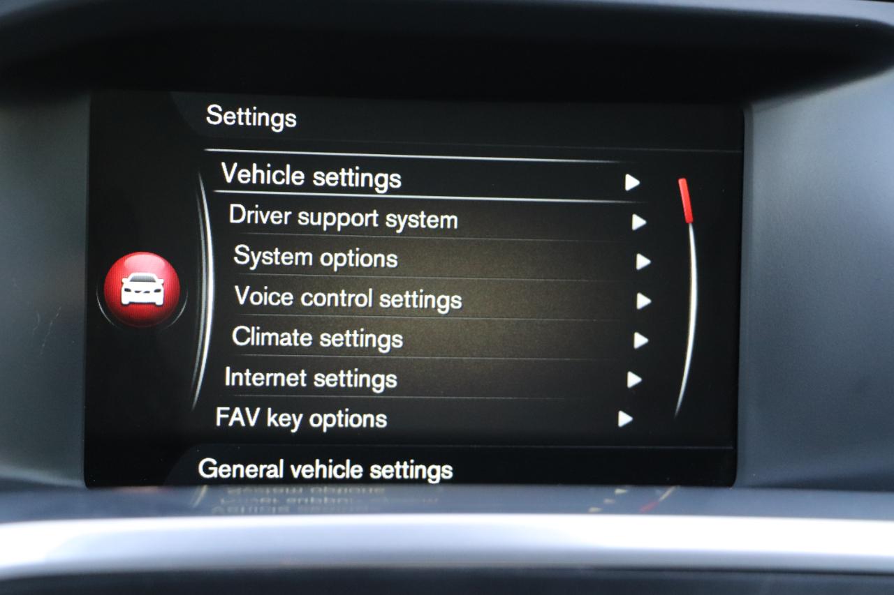 Volvo V60 Cross Country 4dr Wgn T5 Platinum AWD 2016