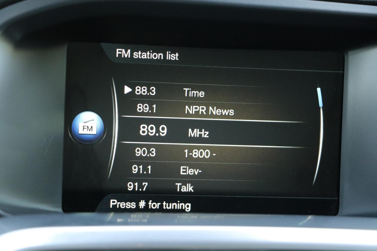 Volvo V60 Cross Country 4dr Wgn T5 Platinum AWD 2016