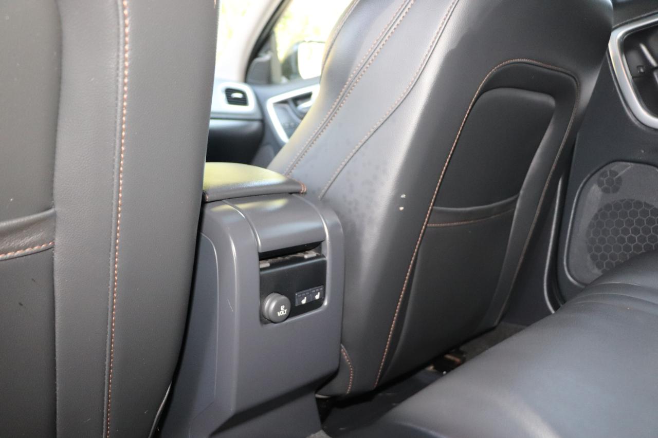 Volvo V60 Cross Country 4dr Wgn T5 Platinum AWD 2016