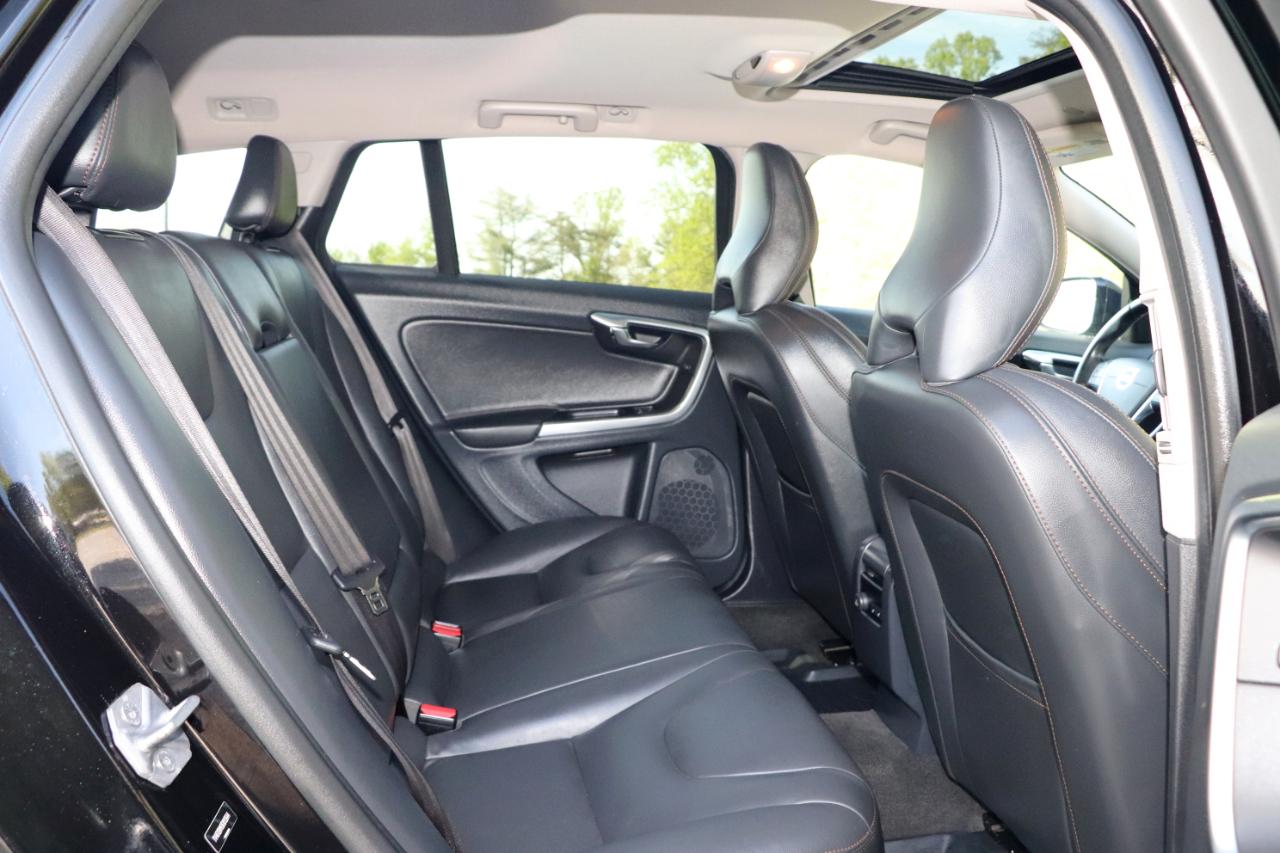 Volvo V60 Cross Country 4dr Wgn T5 Platinum AWD 2016