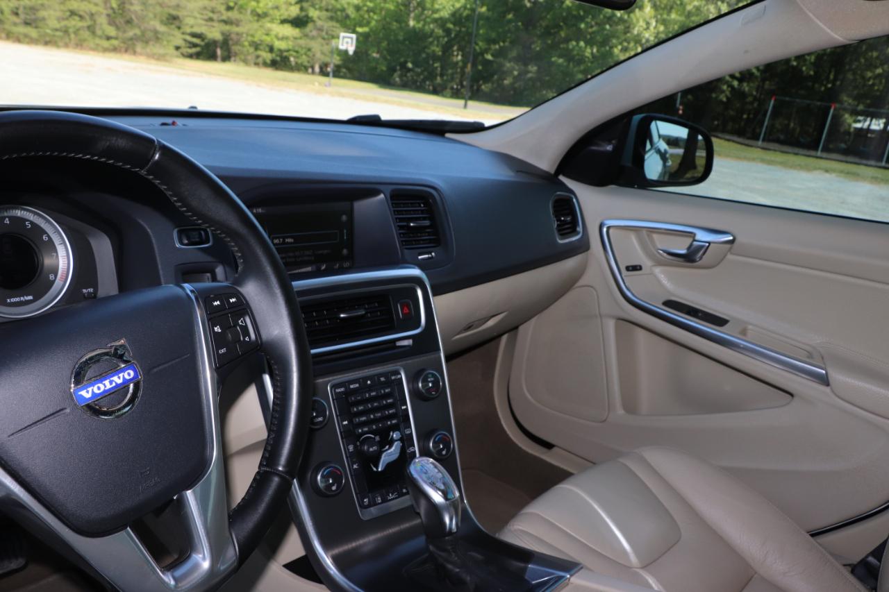 Volvo S60 4dr Sdn T5 Premier FWD 2013