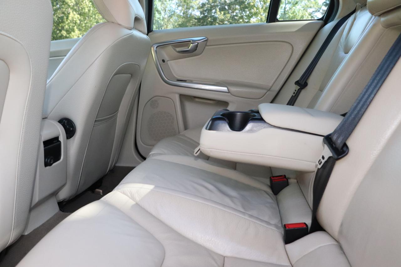 Volvo S60 4dr Sdn T5 Premier FWD 2013