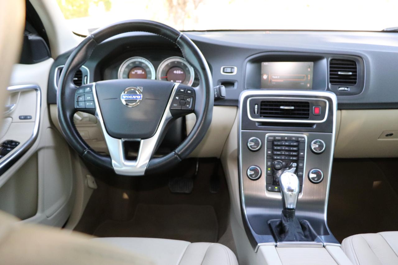 Volvo S60 4dr Sdn T5 Premier FWD 2013