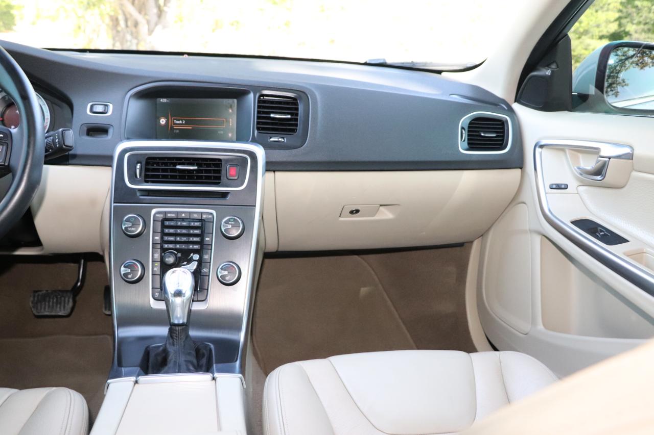 Volvo S60 4dr Sdn T5 Premier FWD 2013