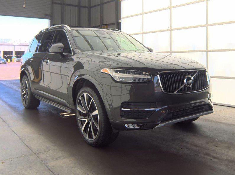 Volvo XC90 T6 AWD 7-Passenger Momentum 2018