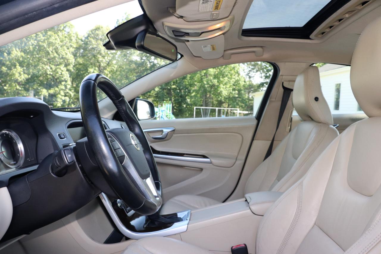 Volvo S60 4dr Sdn T5 Platinum AWD 2013