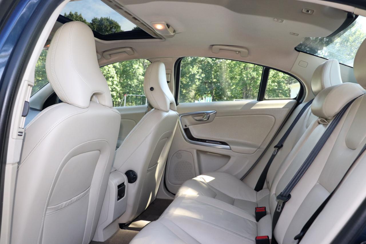 Volvo S60 4dr Sdn T5 Platinum AWD 2013