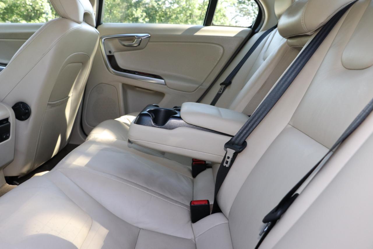 Volvo S60 4dr Sdn T5 Platinum AWD 2013