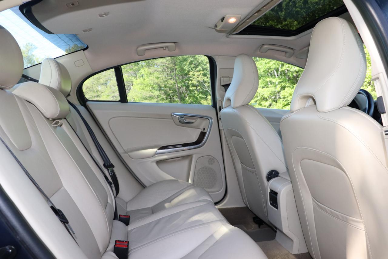 Volvo S60 4dr Sdn T5 Platinum AWD 2013