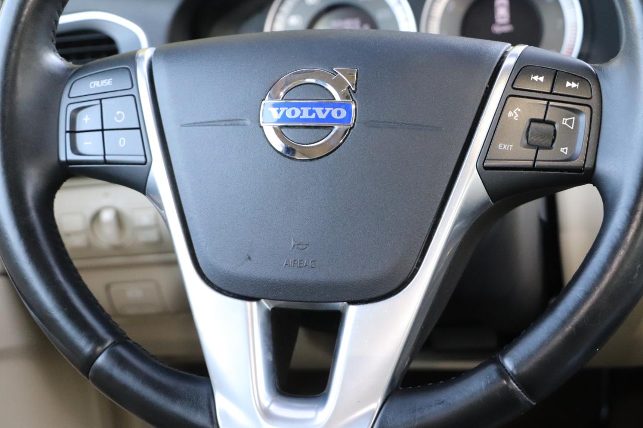 Volvo S60 4dr Sdn T5 Platinum AWD 2013