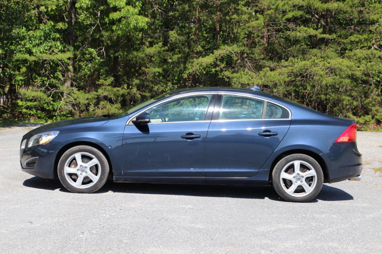 Volvo S60 4dr Sdn T5 Platinum AWD 2013