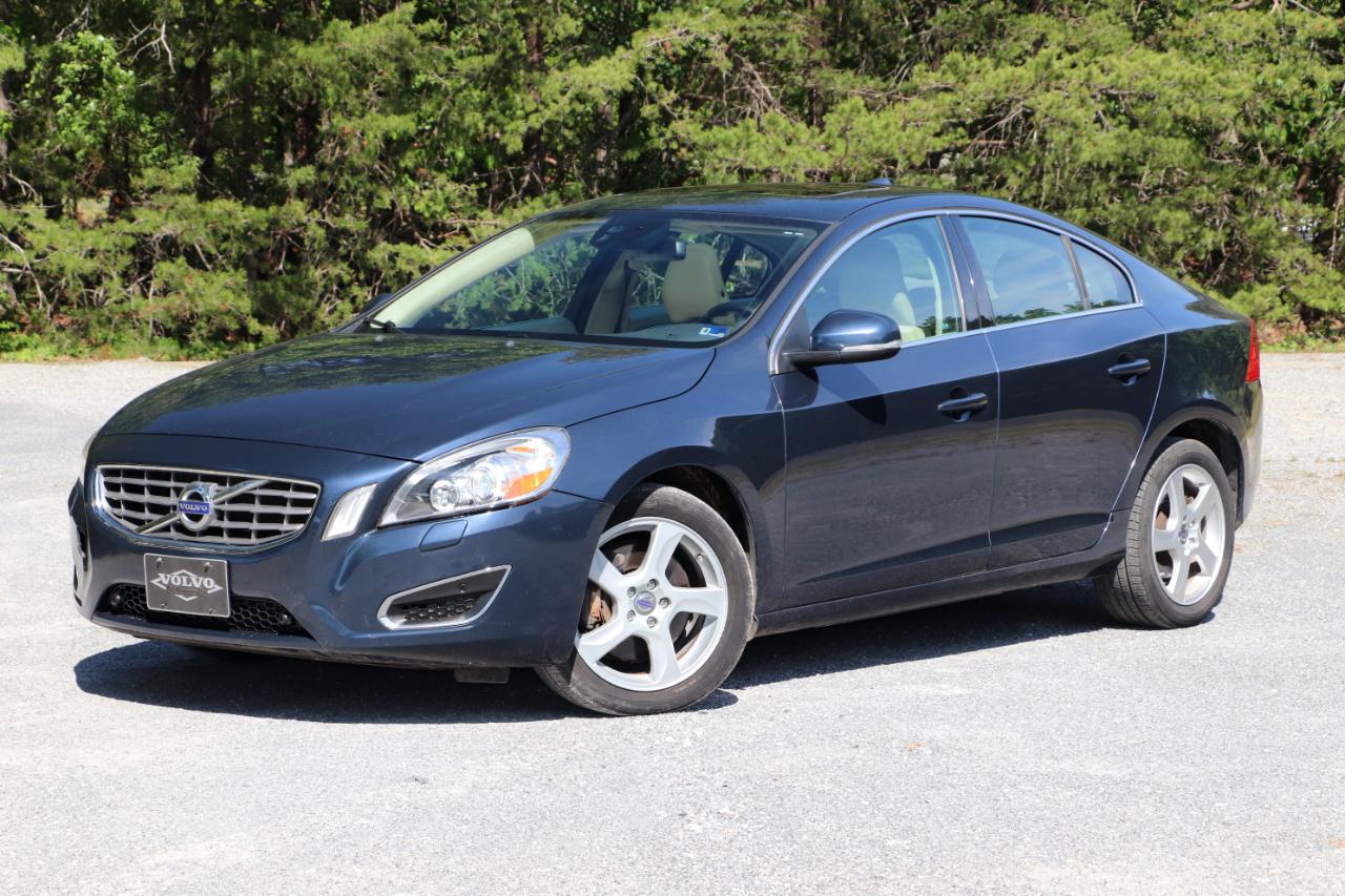 Volvo S60 4dr Sdn T5 Platinum AWD 2013