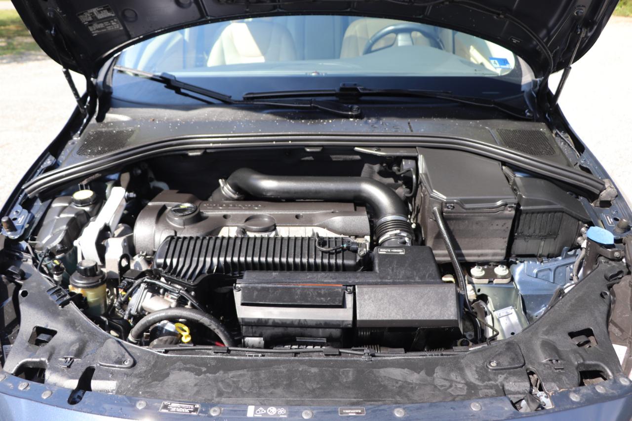 Volvo S60 4dr Sdn T5 Platinum AWD 2013