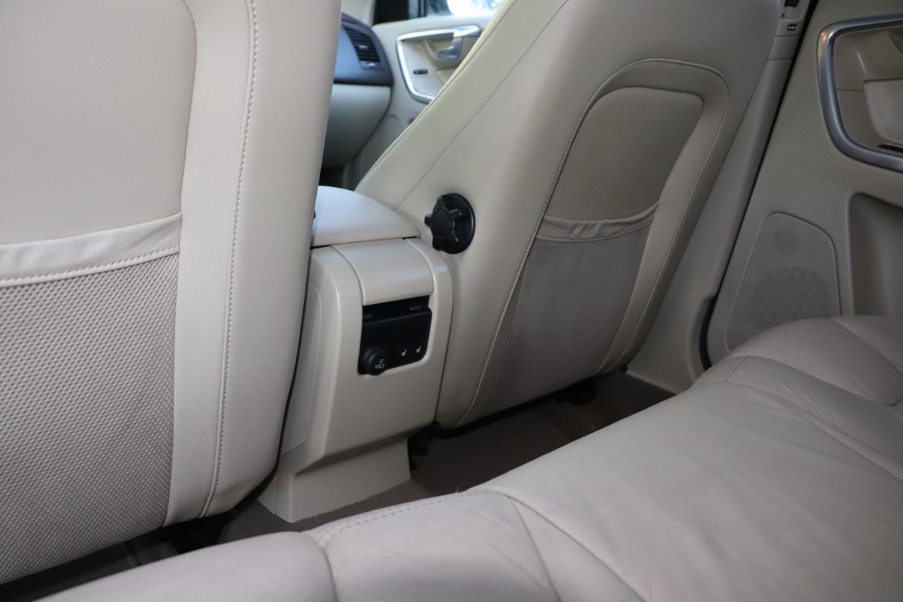 Volvo XC60 4dr 3.2L Premier 2013