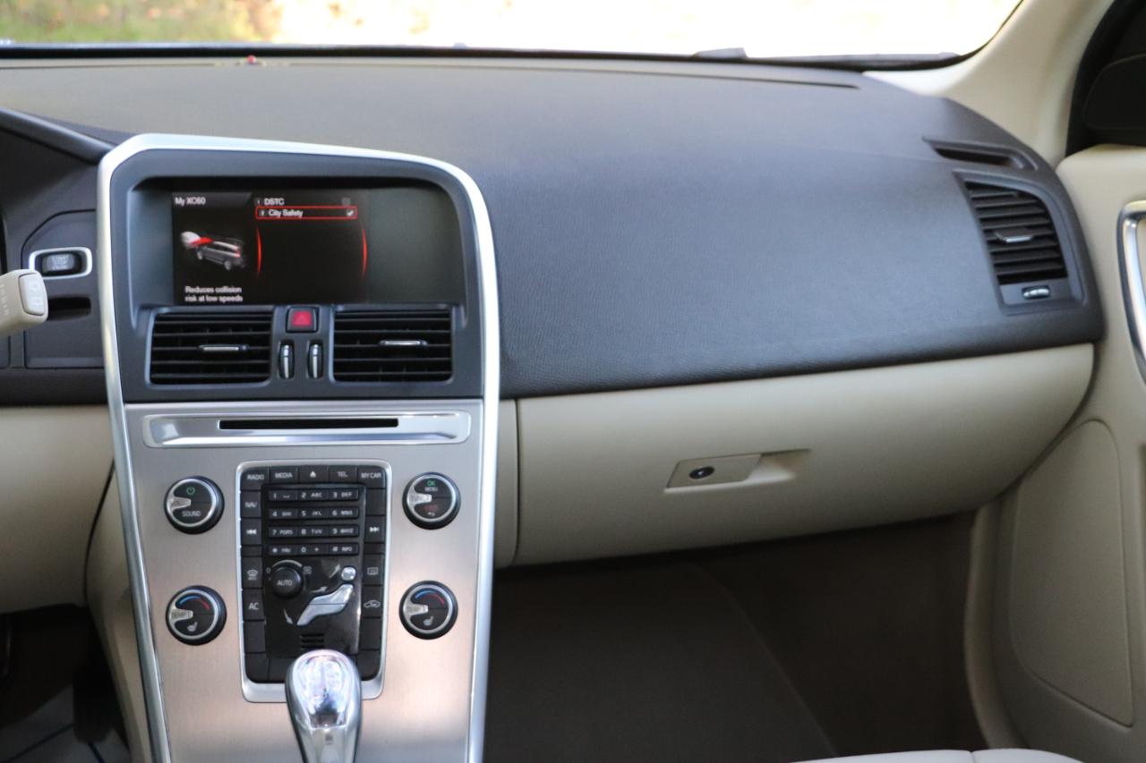 Volvo XC60 4dr 3.2L Premier 2013