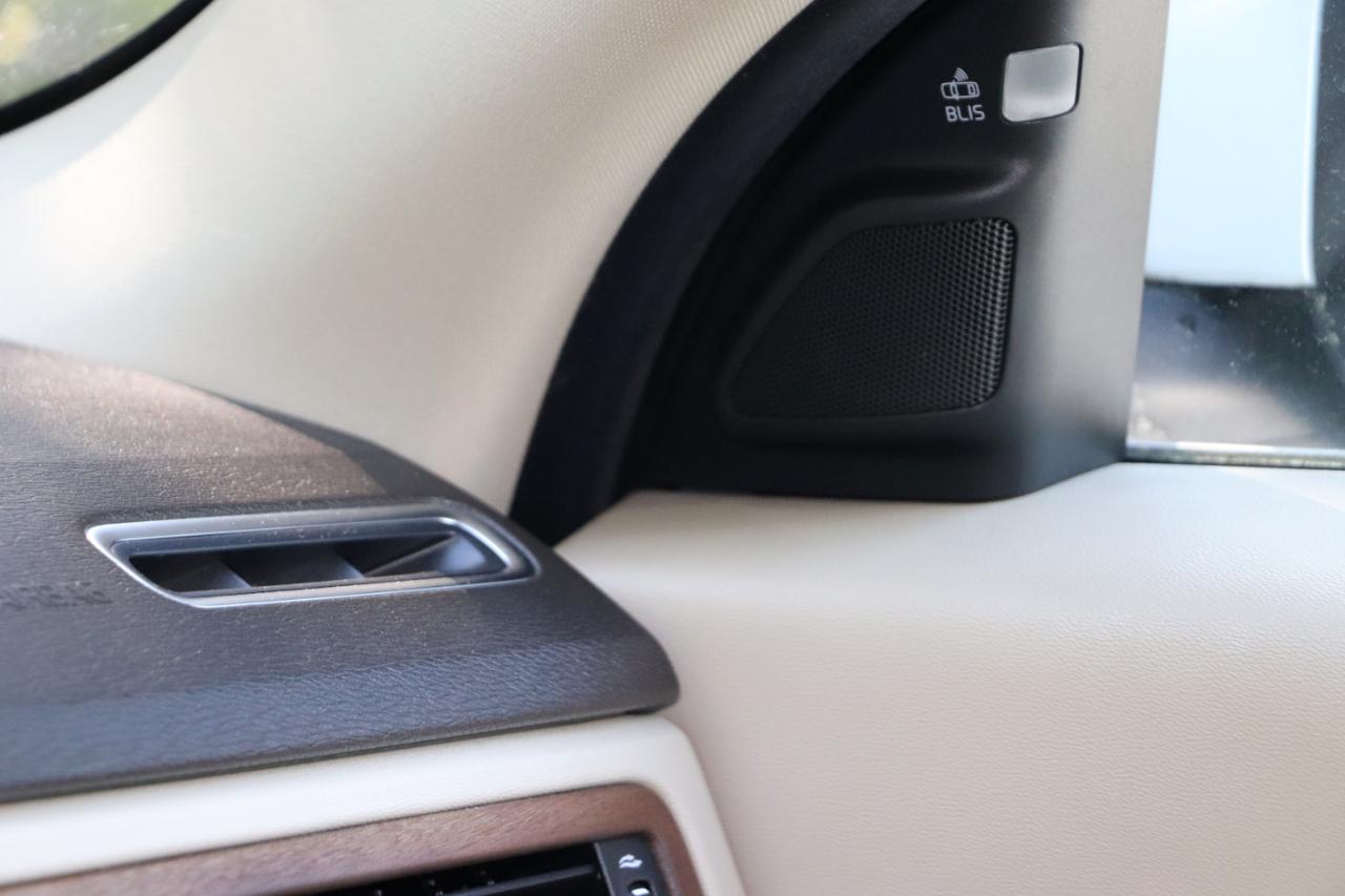 Volvo XC70  2010