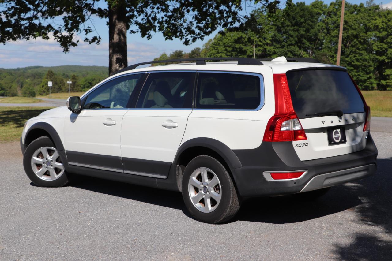 Volvo XC70  2010