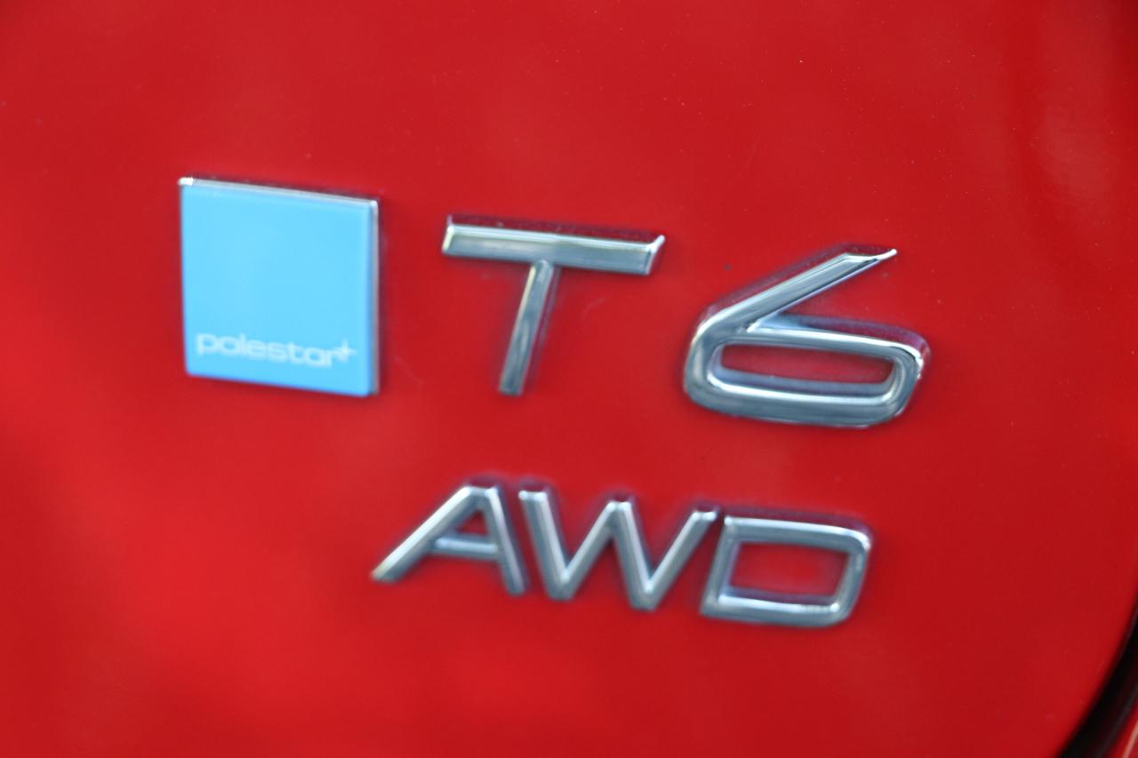 Volvo XC60 AWD 4dr T6 R-Design Platinum 2015
