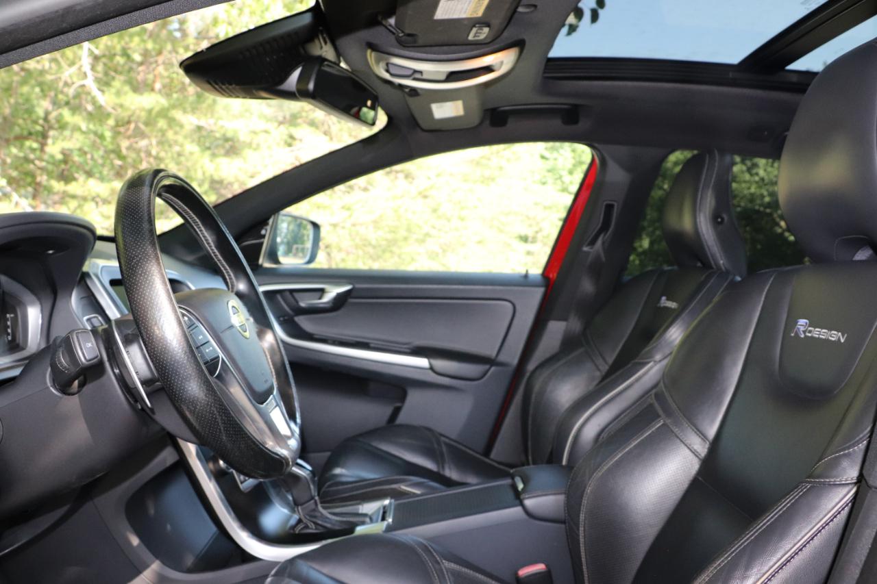 Volvo XC60 AWD 4dr T6 R-Design Platinum 2015
