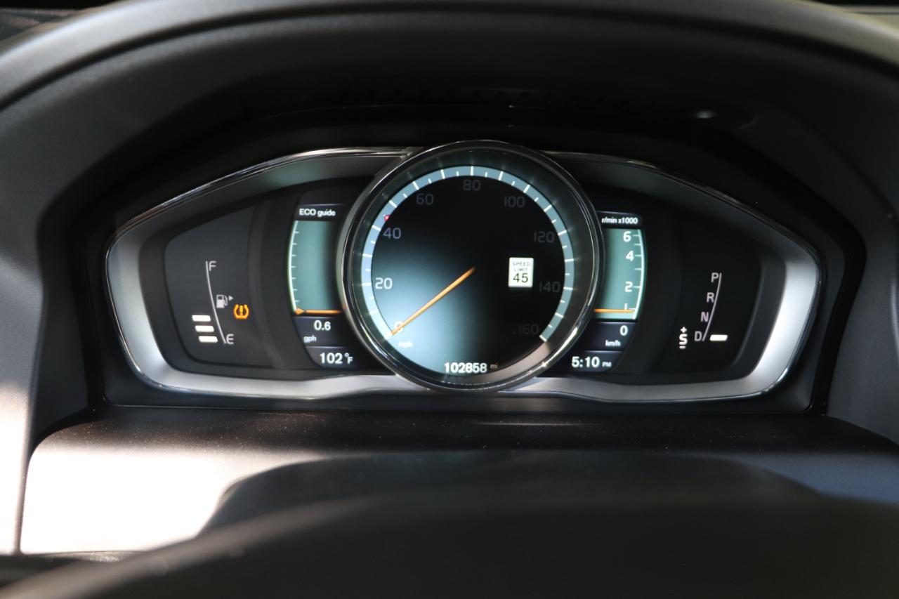 Volvo XC60 AWD 4dr T6 R-Design Platinum 2015