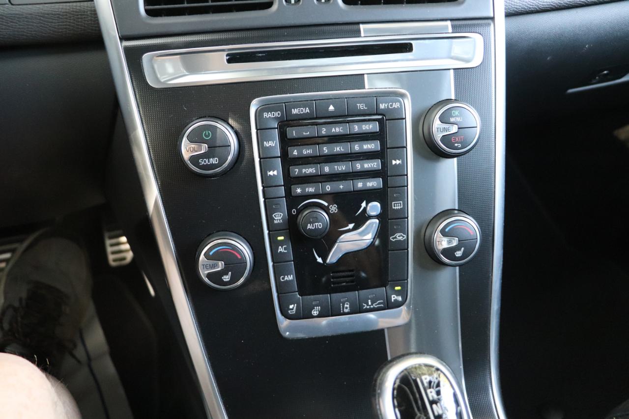 Volvo XC60 AWD 4dr T6 R-Design Platinum 2015